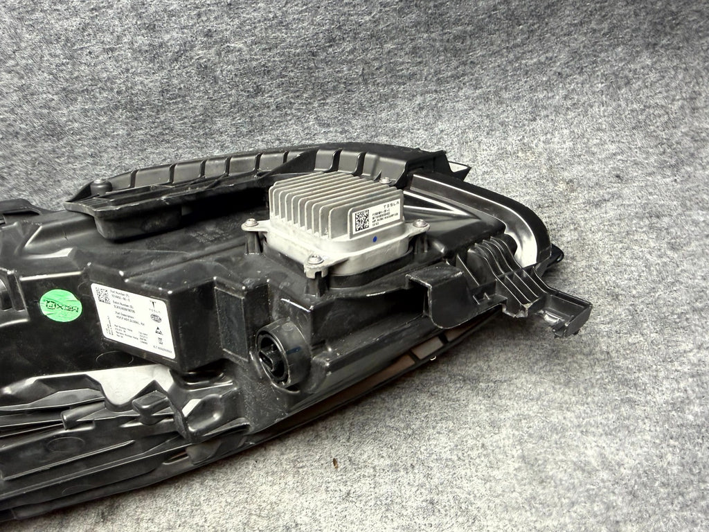 ♦️2021–2023 TESLA MODEL 3 FRONT RIGHT HEADLIGHT ASSEMBLY OEM, 1514953-00-E