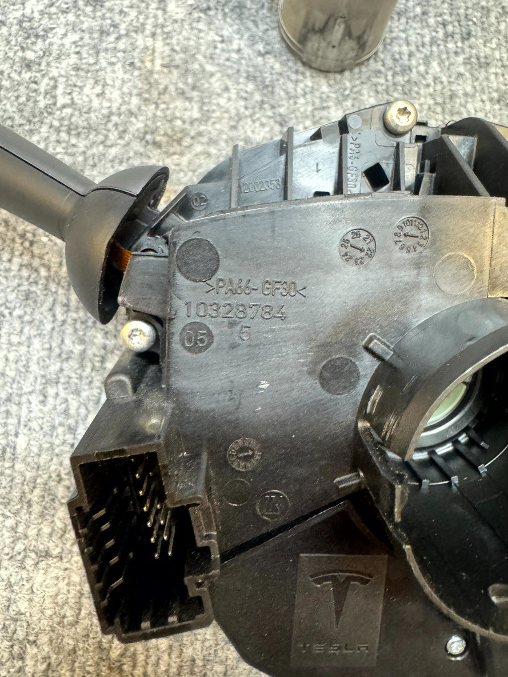 2017 - 2023 TESLA MODEL 3 STEERING COLUMN CONTROL MODULE OEM, 1097662-00-O