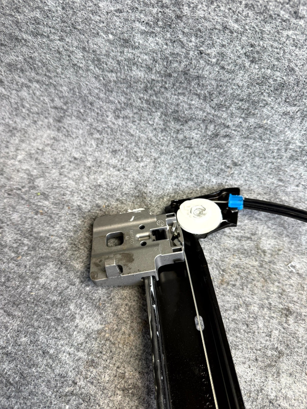 ♦️17-23 TESLA MODEL 3 FRONT RIGHT DOOR WINDOW REGULATOR W/ MOTOR OEM, 109662100L