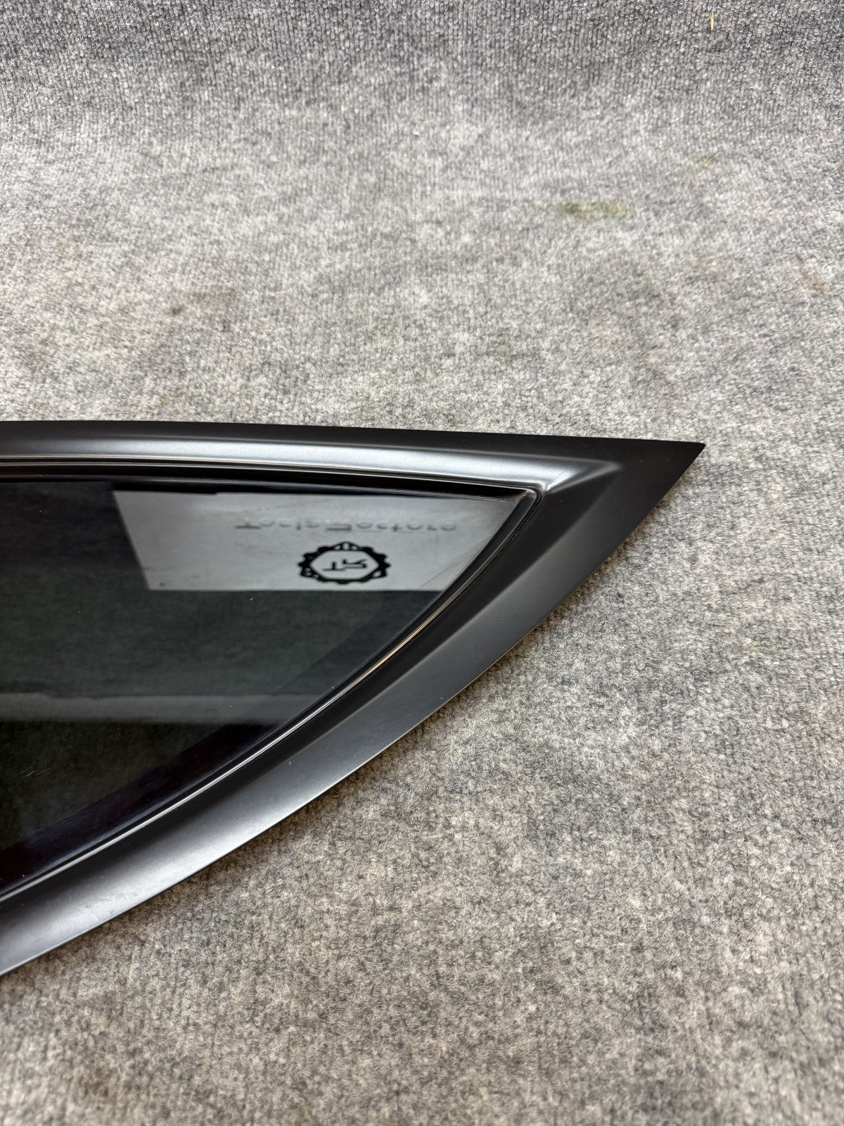 2020-2024 TESLA MODEL Y REAR RIGHT PASSENGER SIDE QUARTER GLASS OEM, 43R-000073