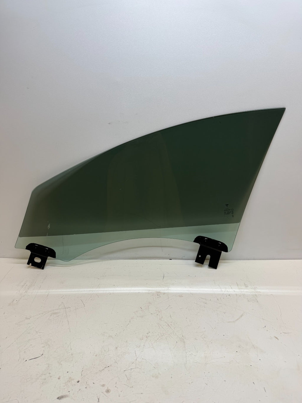 12-20 TESLA MODEL S FRONT RIGHT PASSENGER SIDE DOOR WINDOW GLASS 43R-001074