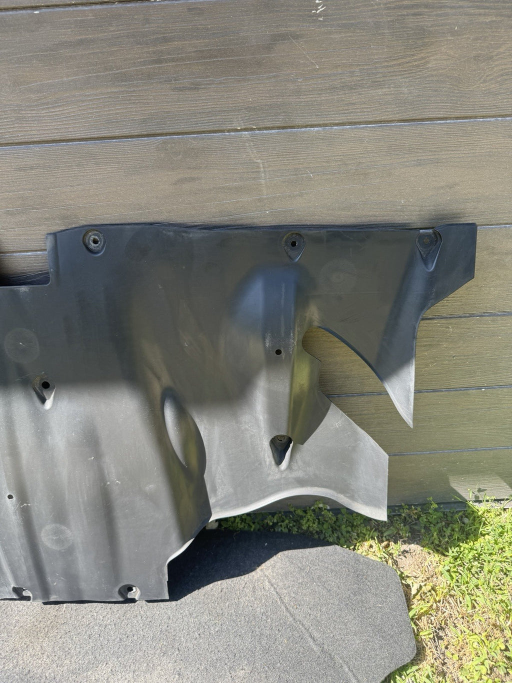 2017-2024 Tesla Model 3/Y Rear bumper Cover Under Splash Shield 1498771-00-E