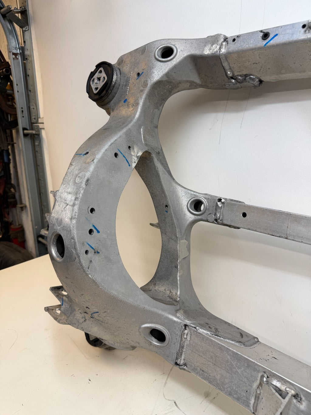2016 - 2020 Tesla Model X Rear Subframe Crossmember 6007012-00-H