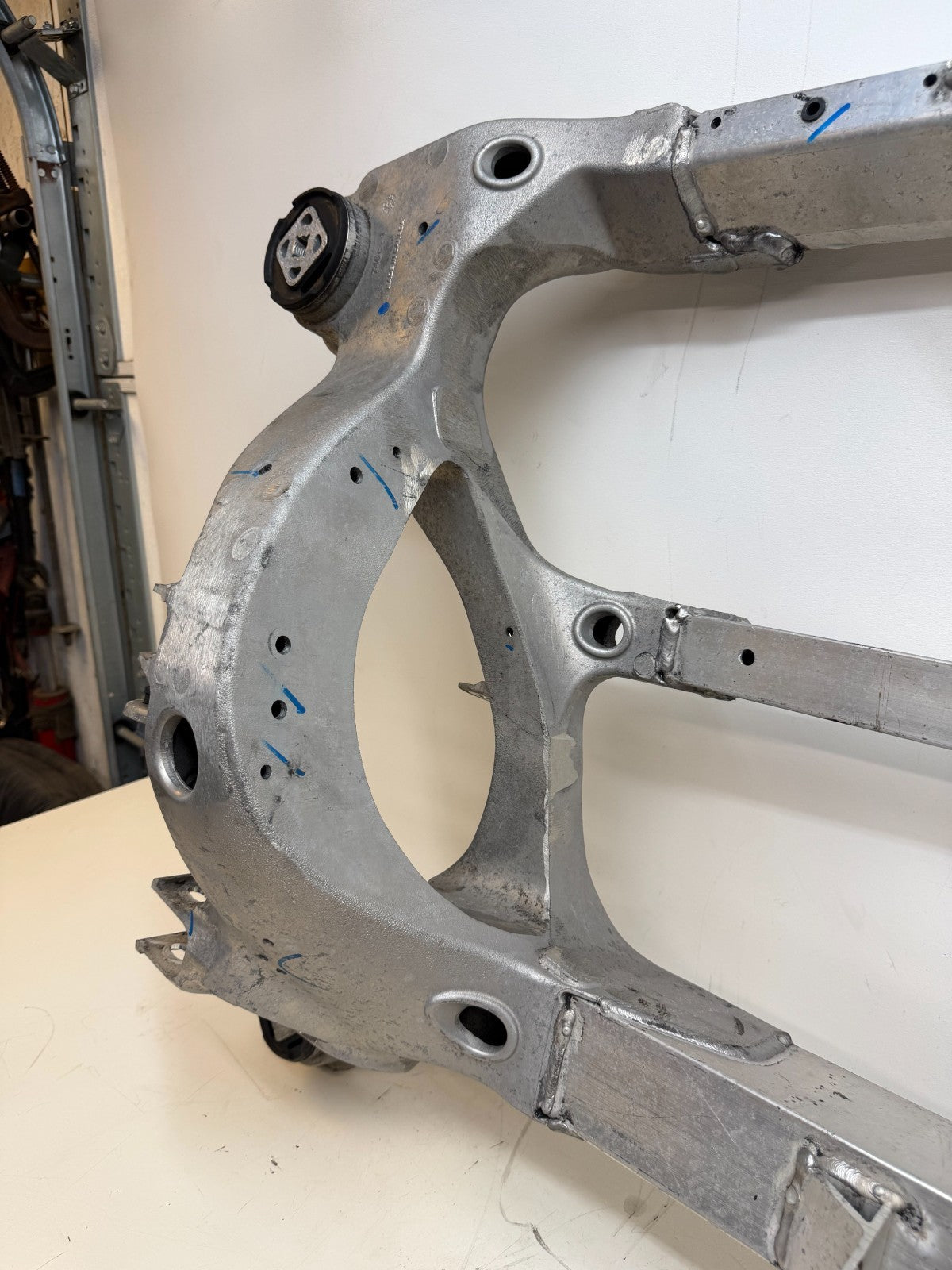 2016 - 2020 Tesla Model X Rear Subframe Crossmember 6007012-00-H