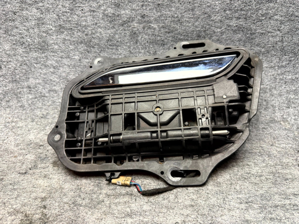 ♦️2012 - 2016 TESLA MODEL S REAR LEFT EXTERIOR DOOR HANDLE OEM, 1030275-S0-A
