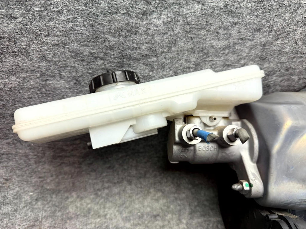 ♦️17-23 TESLA MODEL 3 BRAKE BOOSTER MASTER CYLINDER W/ RESERVOIR OEM, 104467100E