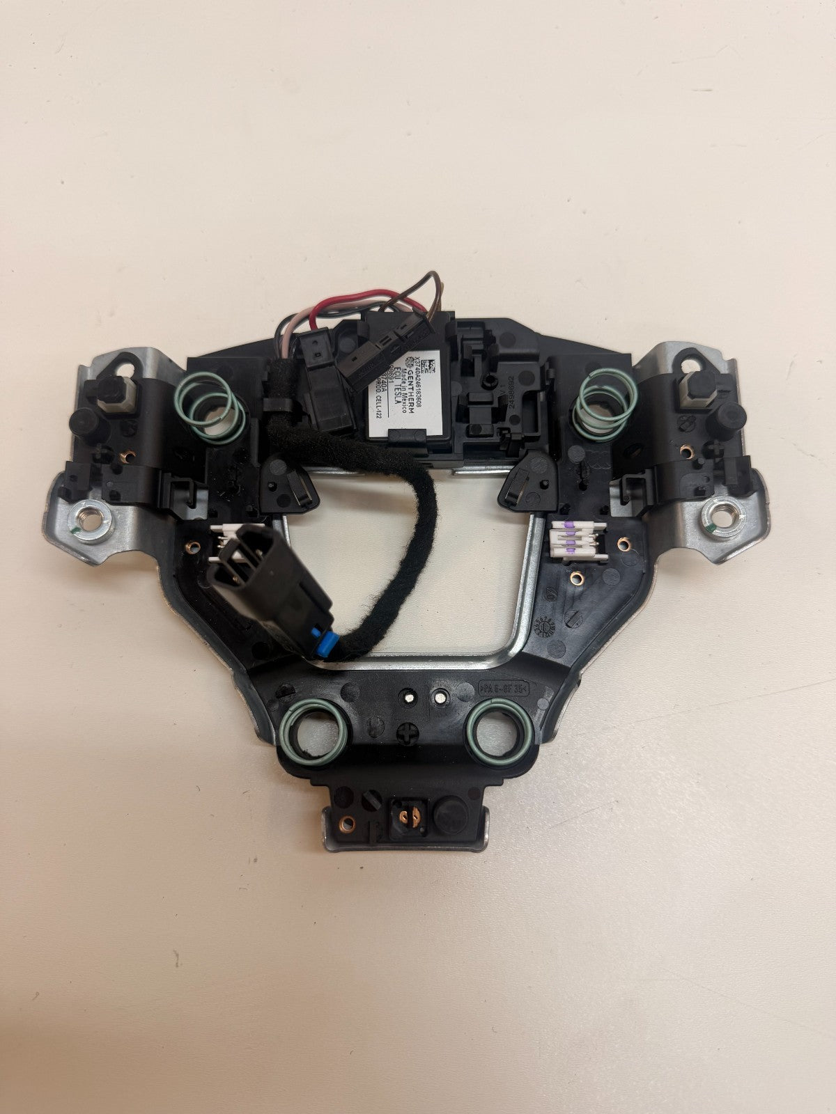 2012-2021 TESLA S Steering Wheel Retainer Plate Bracket 0589-P1-000552