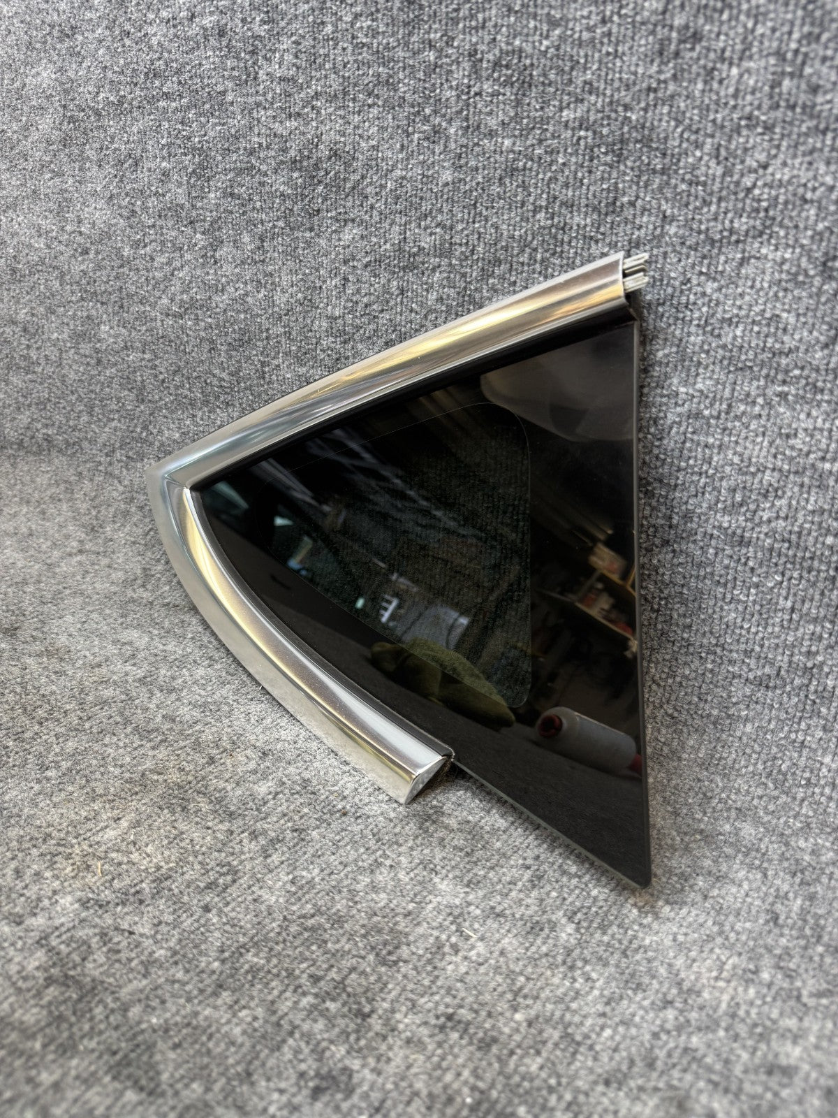 2017 – 2023 TESLA MODEL 3 REAR RIGHT SIDE QUARTER WINDOW GLASS OEM, 43R-004529