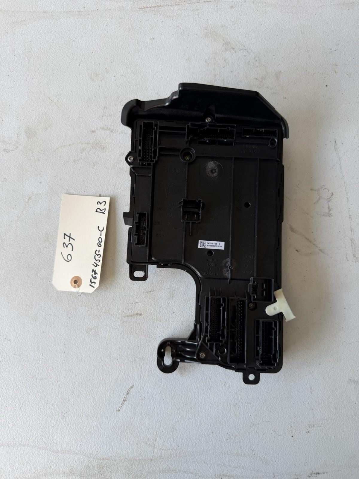 ♦️17 - 23 TESLA MODEL 3 FRONT LEFT VOLTAGE BODY CONTROL MODULE OEM, 1567455-00-C