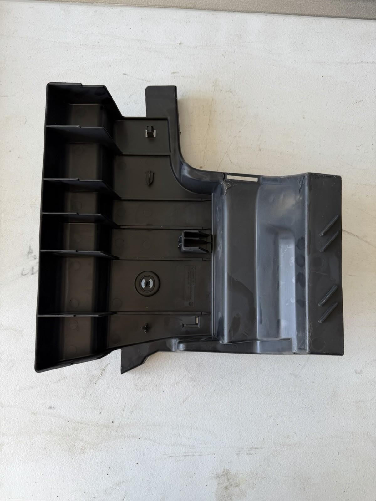 ♦️17-23 TESLA MODEL 3 LEFT SIDE TRUNK LOAD FLOOR WING BRACKET OEM, 147096700B