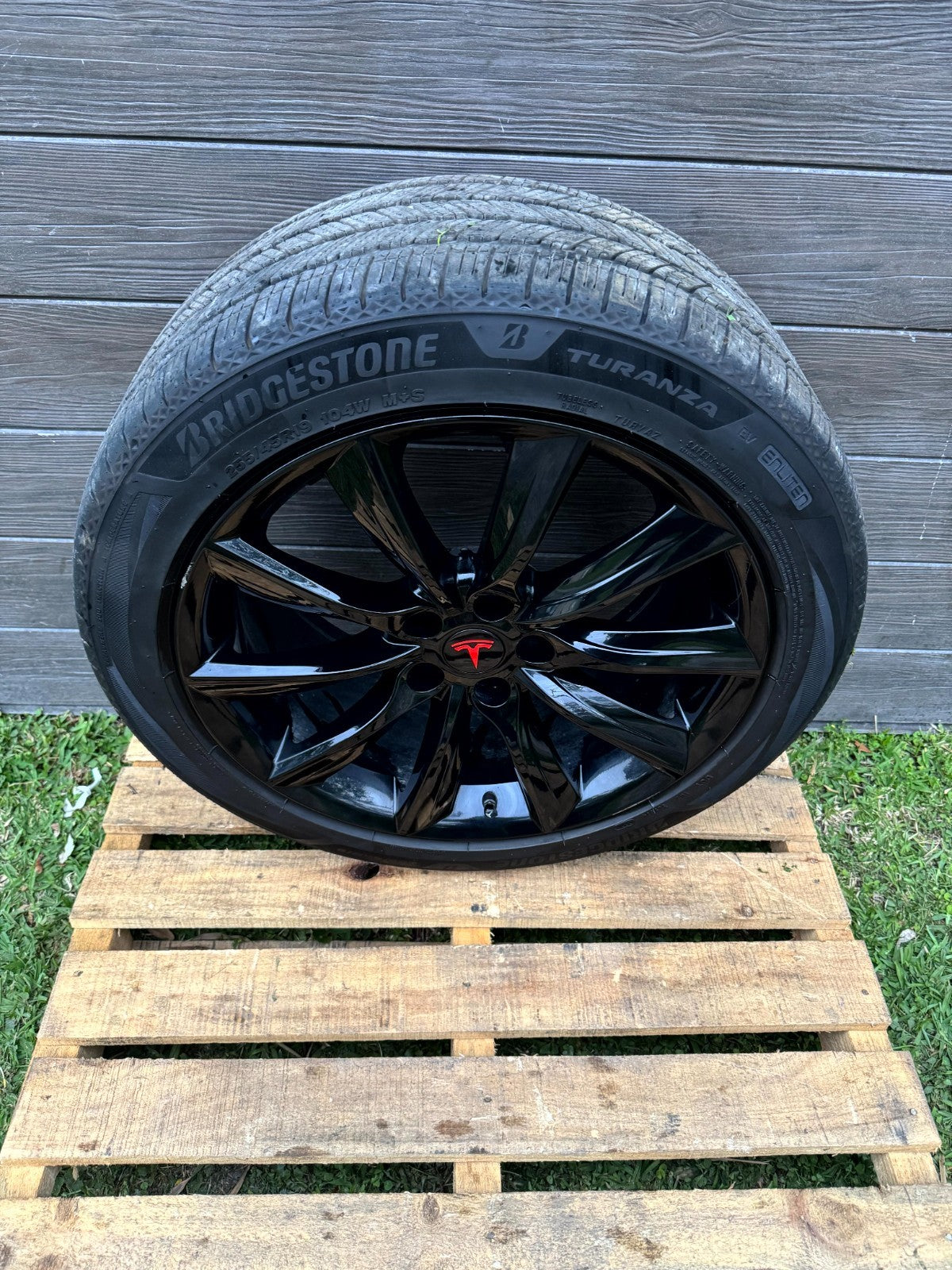 2017 - 2023 TESLA MODEL 3 Y FULL WHEEL WITH RIM SET W/ EMBLEM