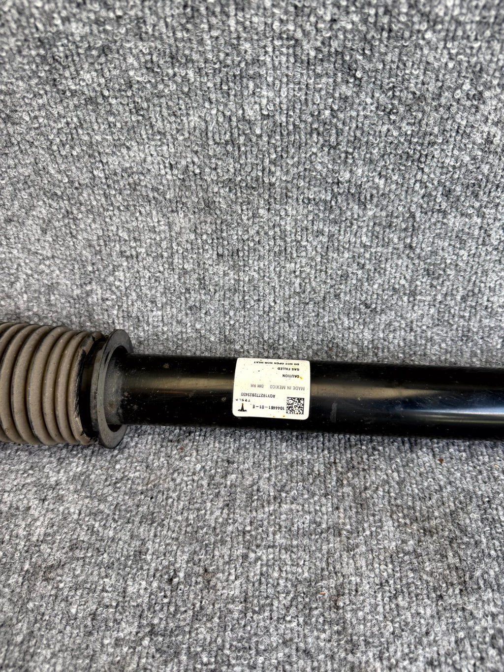 2017 – 2023 TESLA MODEL 3 REAR RIGHT SIDE SHOCK ABSORBER STRUT OEM, 1044461-01-E