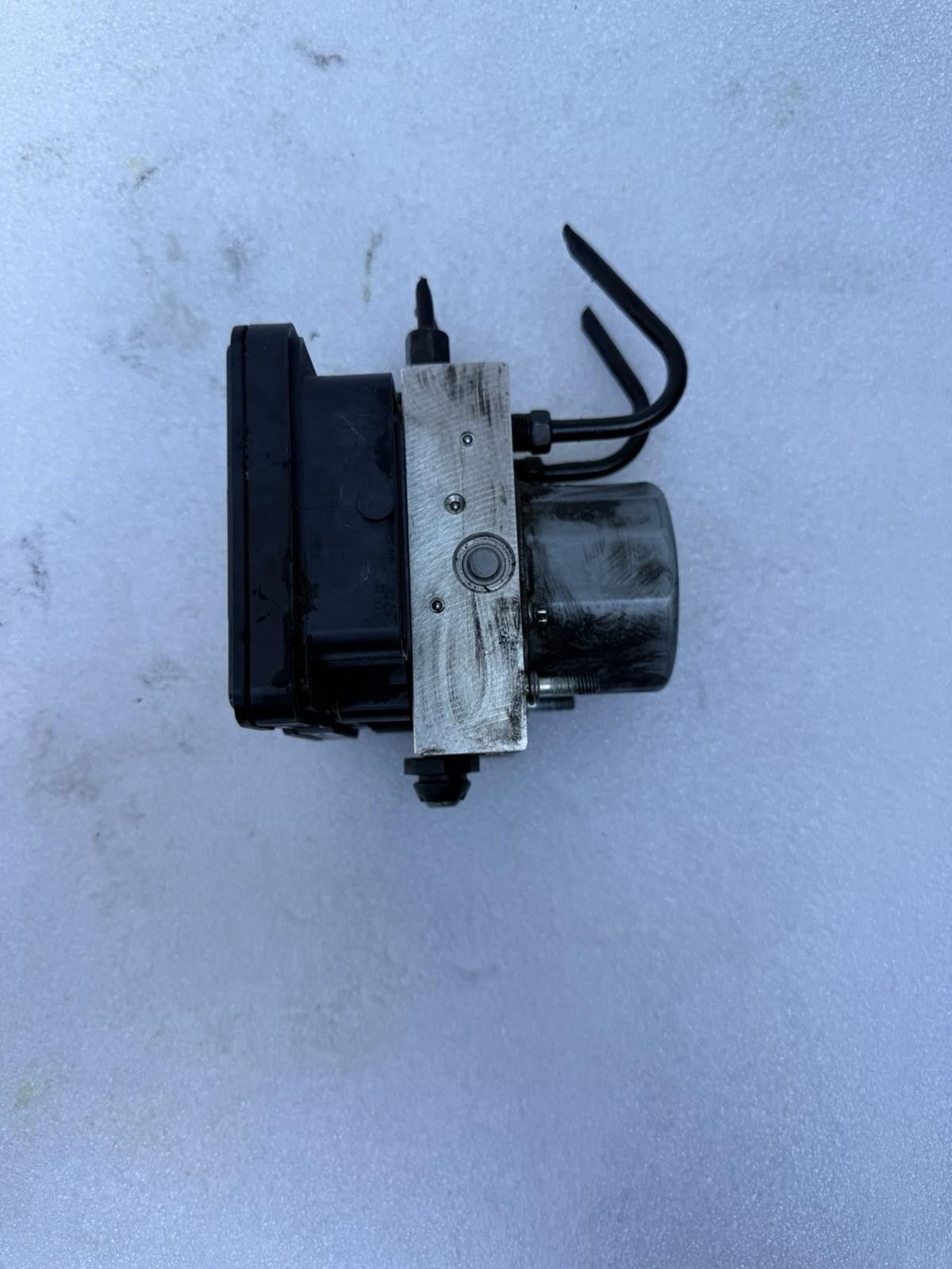 ♦️16-20 TESLA MODEL X ABS ANTI LOCK BRAKE PUMP CONTROL MODULE OEM, 1037797-00-D