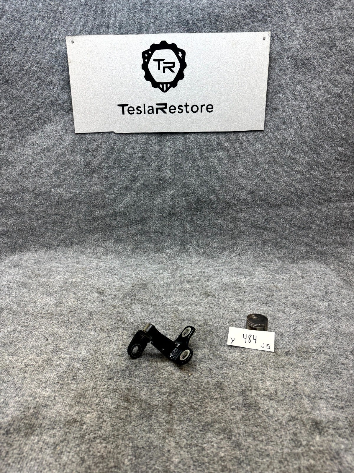 2020 - 2024 TESLA MODEL Y REAR LEFT SIDE DOOR HINGE OEM, 1626078-00-C