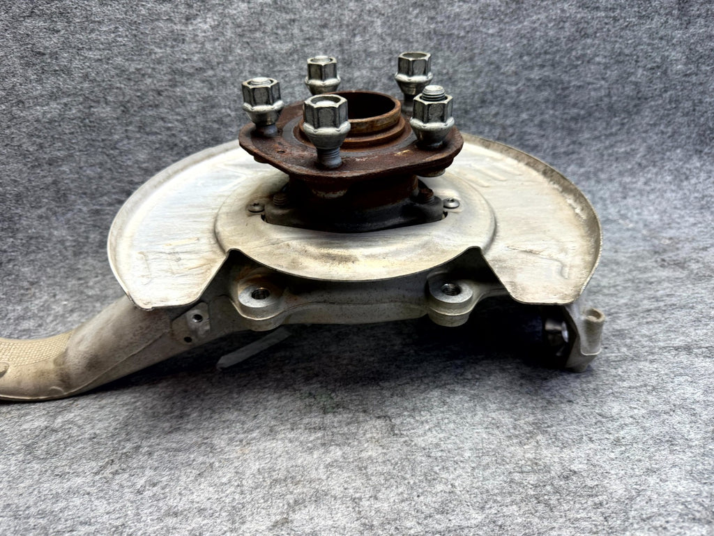 ♦️17-23 TESLA MODEL 3 FRONT RIGHT SIDE SPINDLE KNUCKLE WHEEL HUB OEM, 104431600E