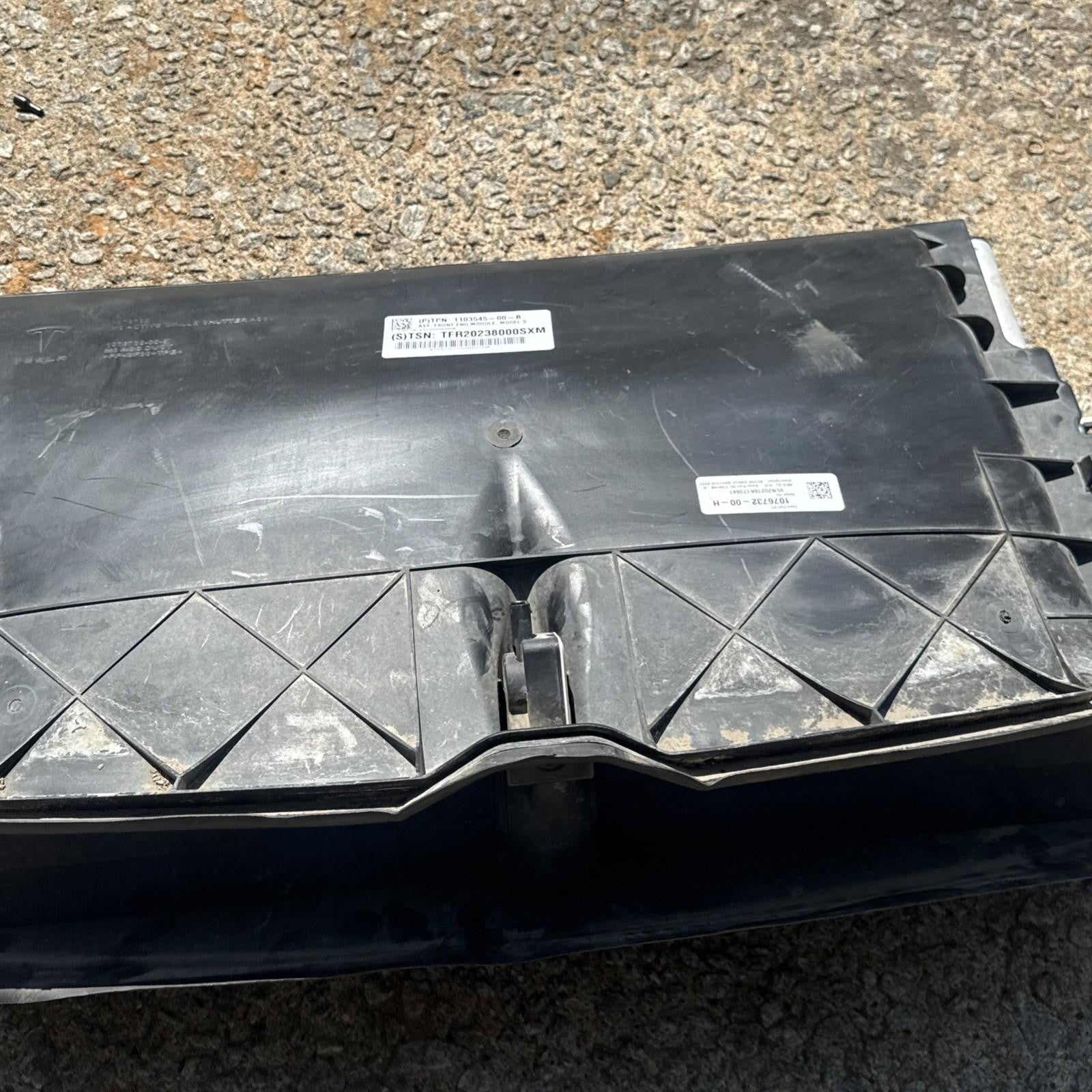 ♦️2017 - 2022 TESLA MODEL 3 COOLING RADIATOR W/ GRILLE SHUTTER OEM, 1103545-00-A