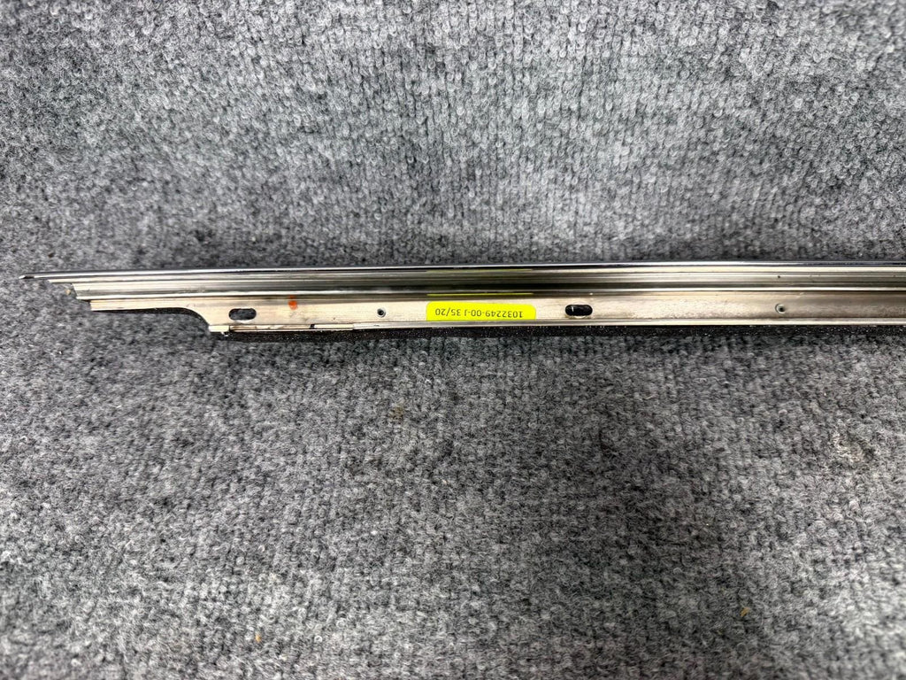 2016-2020 Tesla Model X Rear Upper Right Door Weatherstrip Seal OEM 1032249-00-J