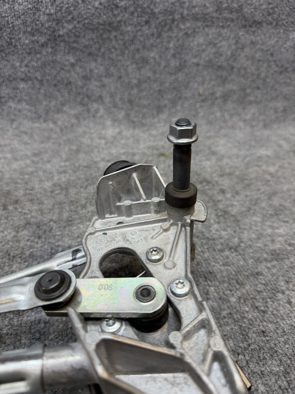2017 - 2024 TESLA MODEL Y/3 WINDSHIELD WIPER LINKAGE W/ MOTOR OEM, 1658936-00-A