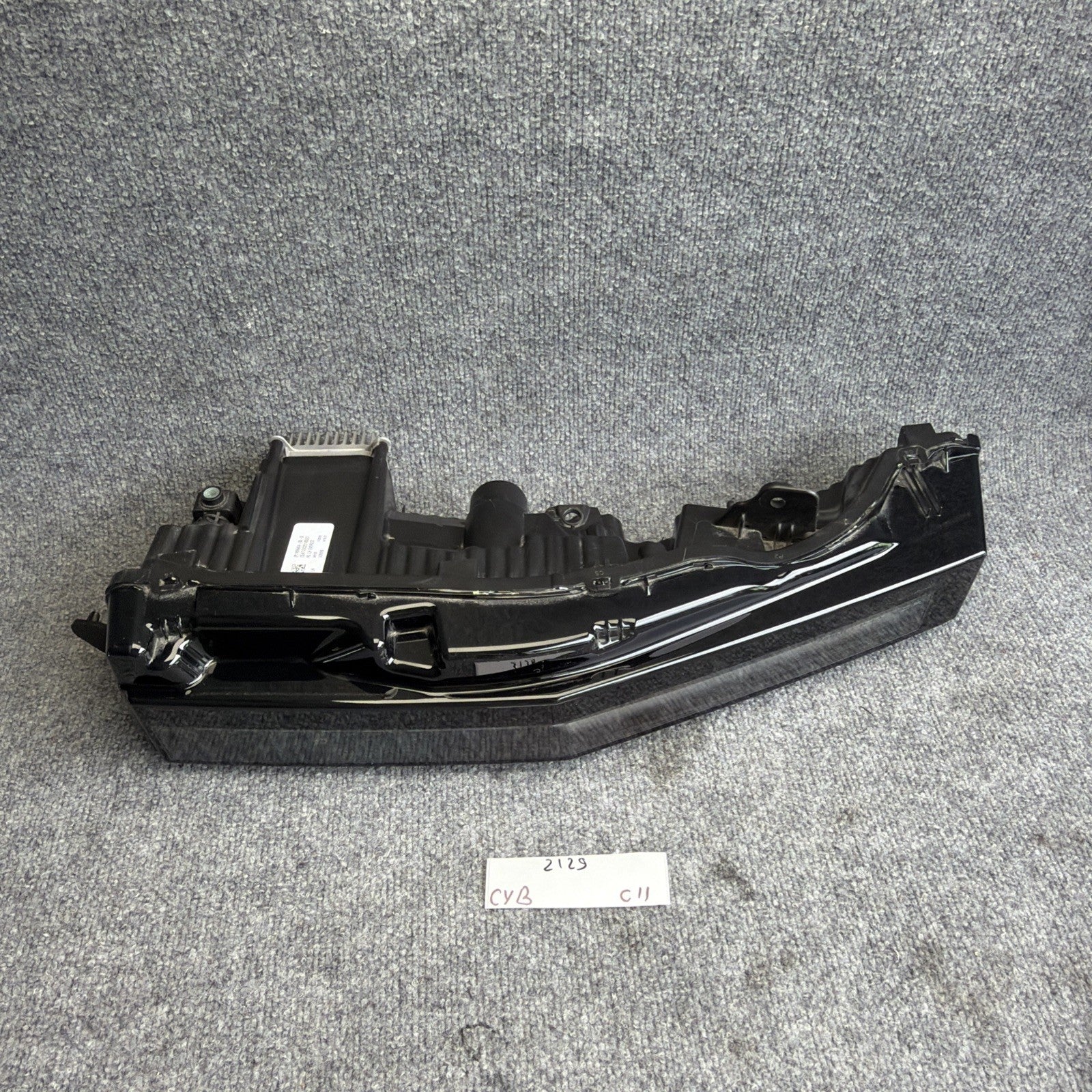 TESLA CYBERTRUCK EVEREST HEADLIGHT LEFT DRIVER 2024 2025 OEM 1806404-00-D
