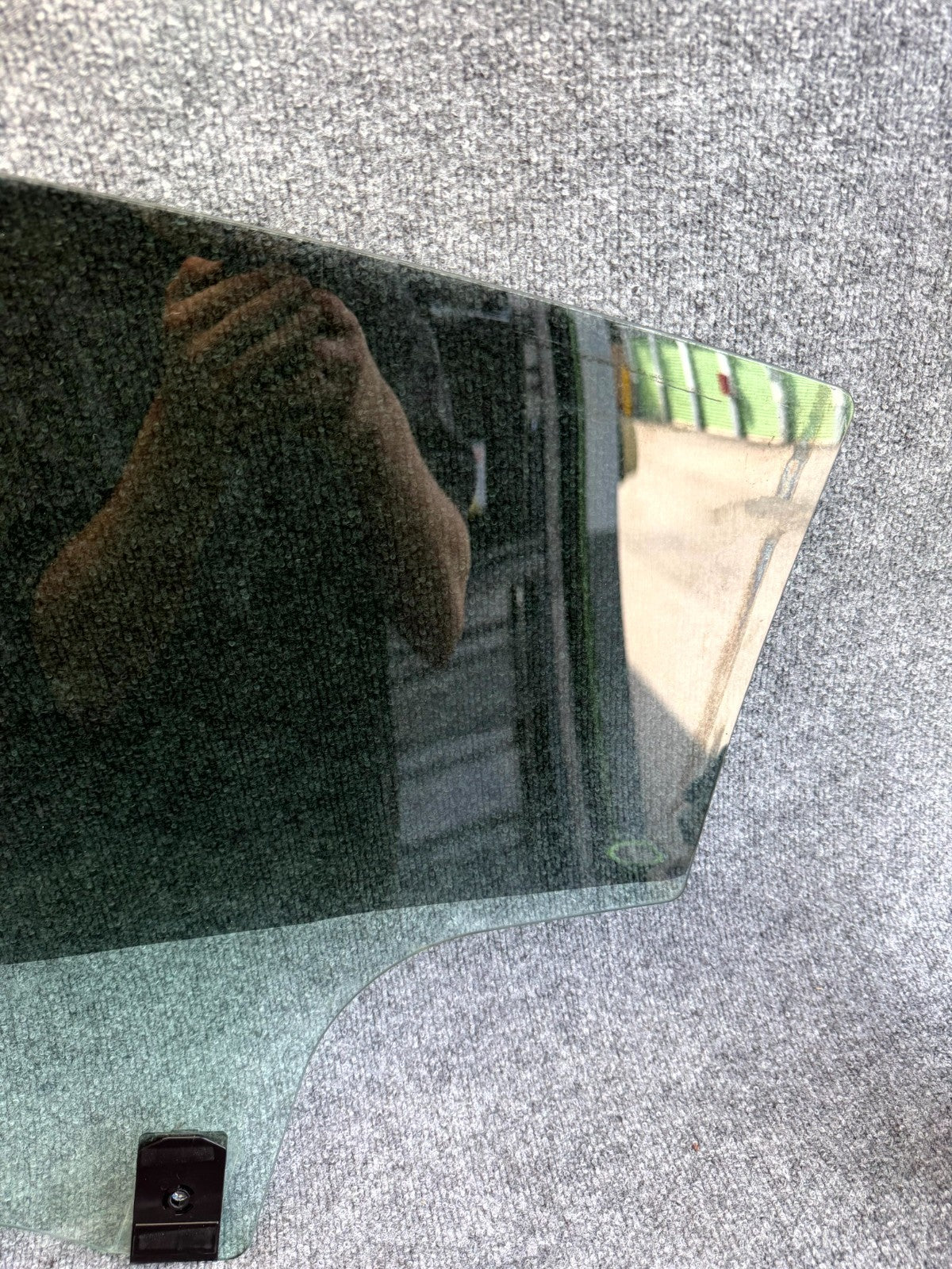 2017-2023 TESLA MODEL 3 REAR RIGHT DOOR SHELL PANEL WINDOW GLASS OEM, 43R-004529