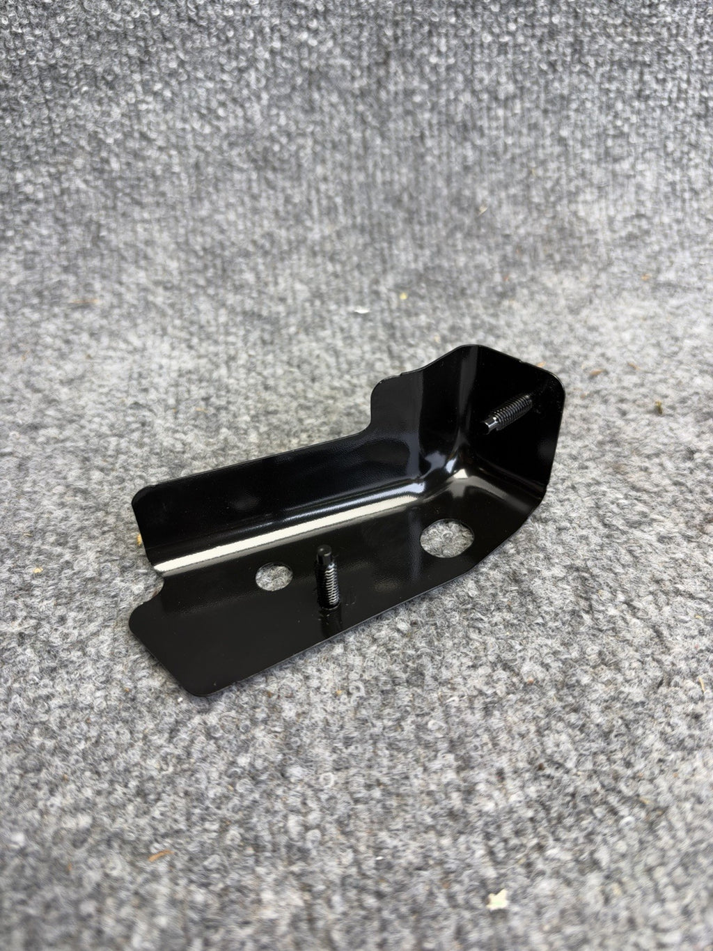✅NEW! Tesla Model Y Front Right Fender Bracket 1487440-00-A