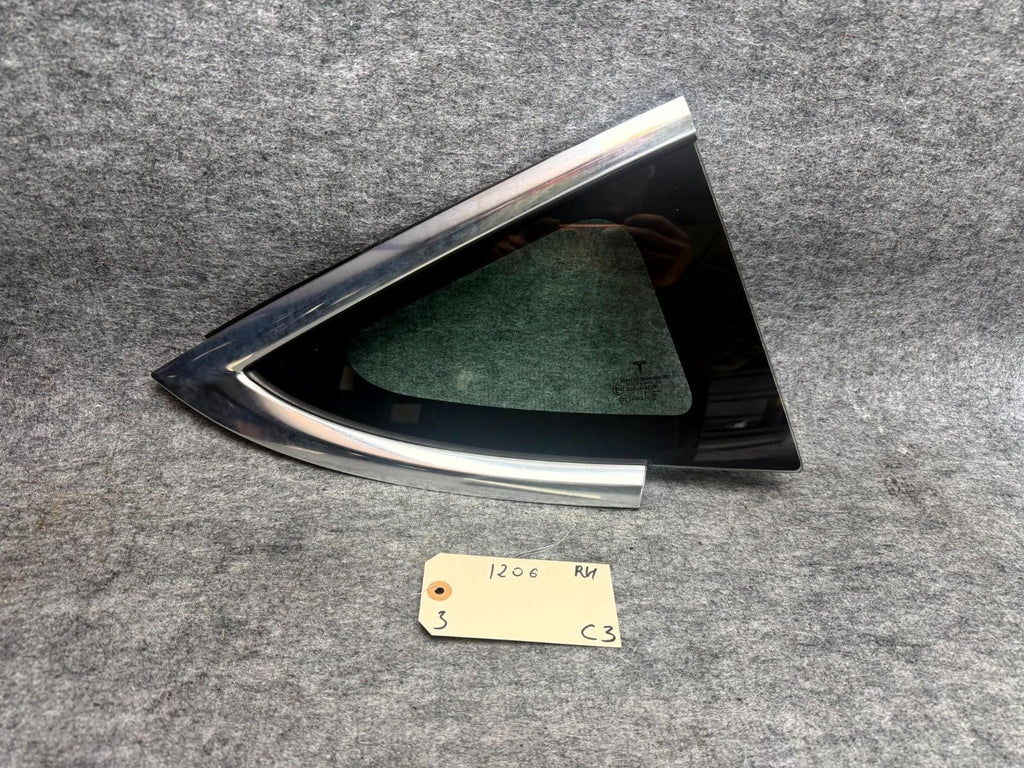 ♦️17–23 TESLA MODEL 3 REAR RIGHT SIDE DOOR QUARTER WINDOW GLASS OEM, 43R-004529