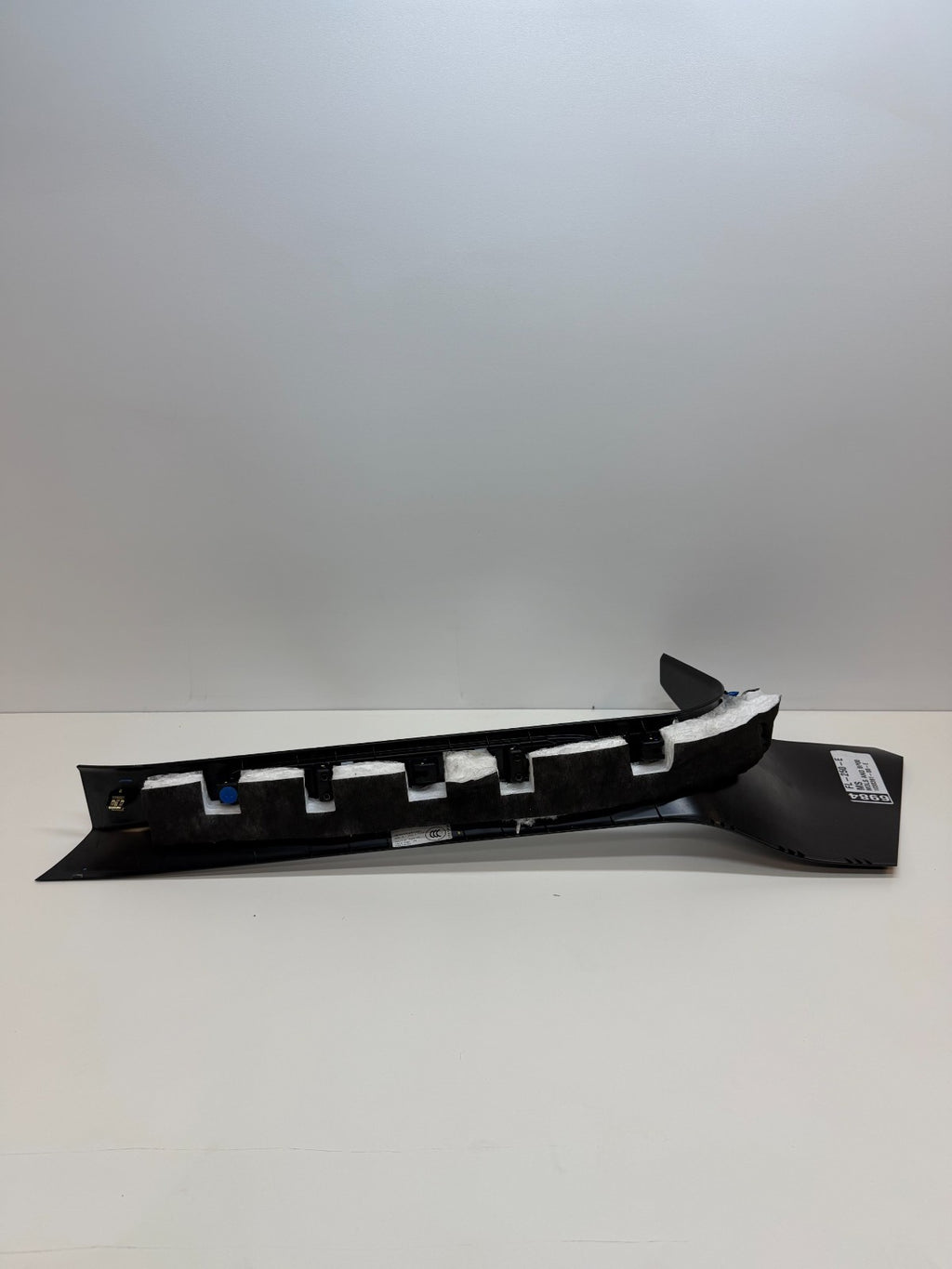 12-20 Tesla S Front Right Passenger Sill Plate Trim Cover Panel 1030391-00-F