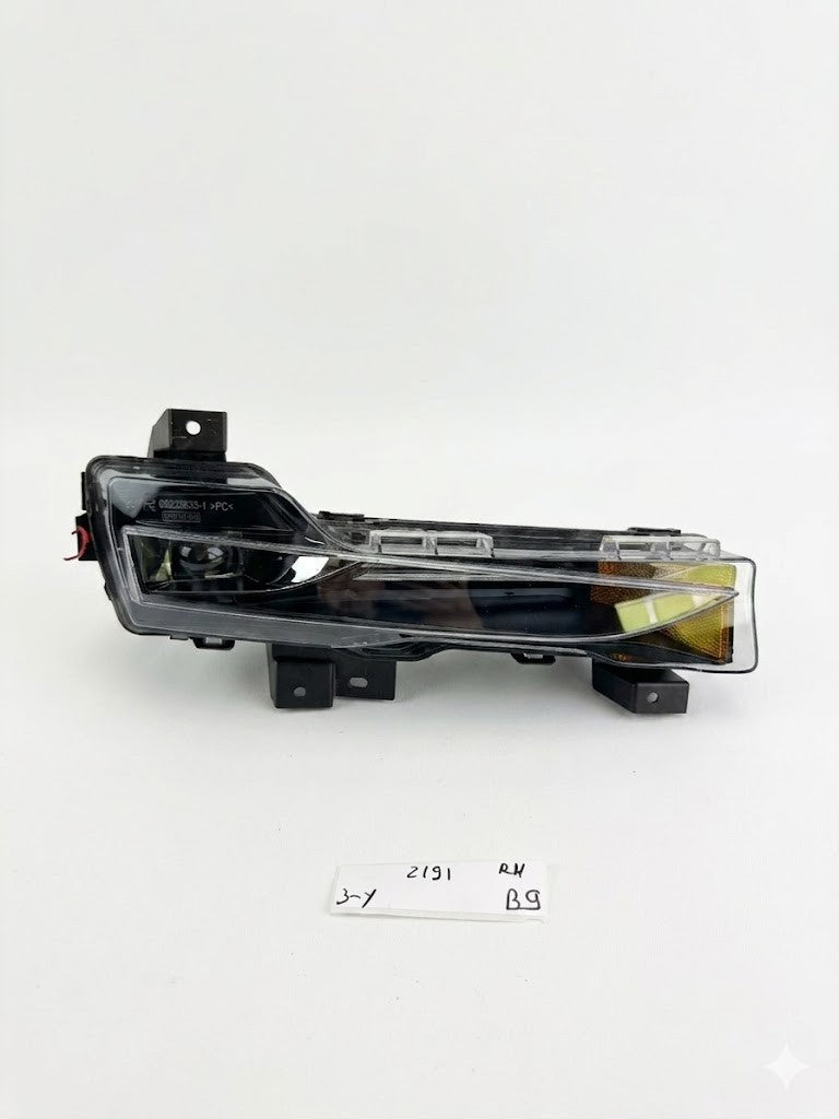 2017-2023 Tesla Model 3 Y Right Side Fog Light Lamp Assembly 1507929-00-D