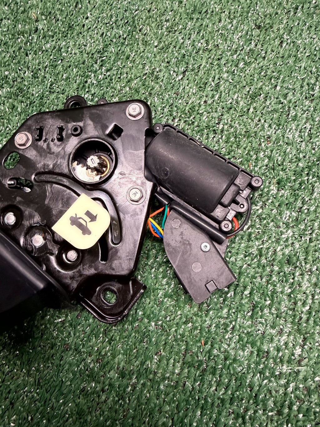 ♦️2017–2023 TESLA MODEL Y/3 REAR LIFTGATE TRUNK LOCK ACTUATOR OEM, 1500604-00-B