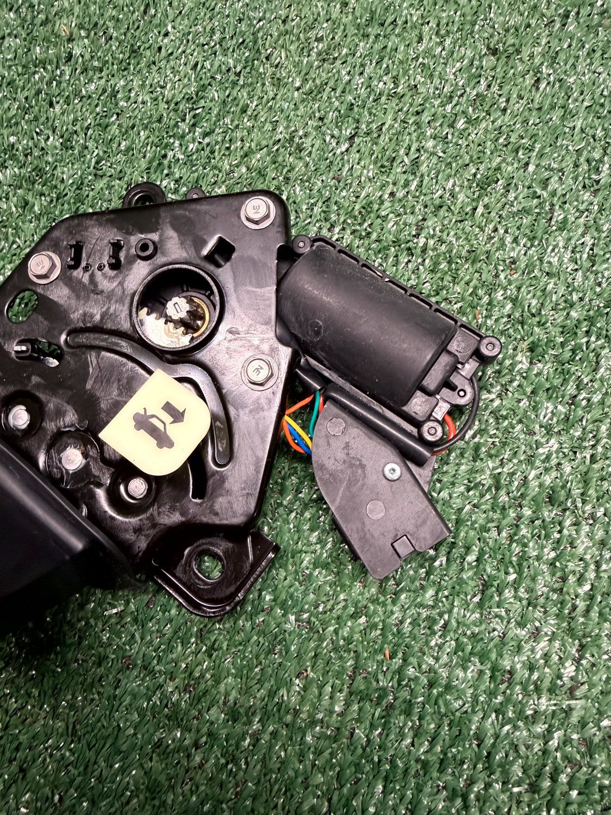 ♦️2017–2023 TESLA MODEL Y/3 REAR LIFTGATE TRUNK LOCK ACTUATOR OEM, 1500604-00-B
