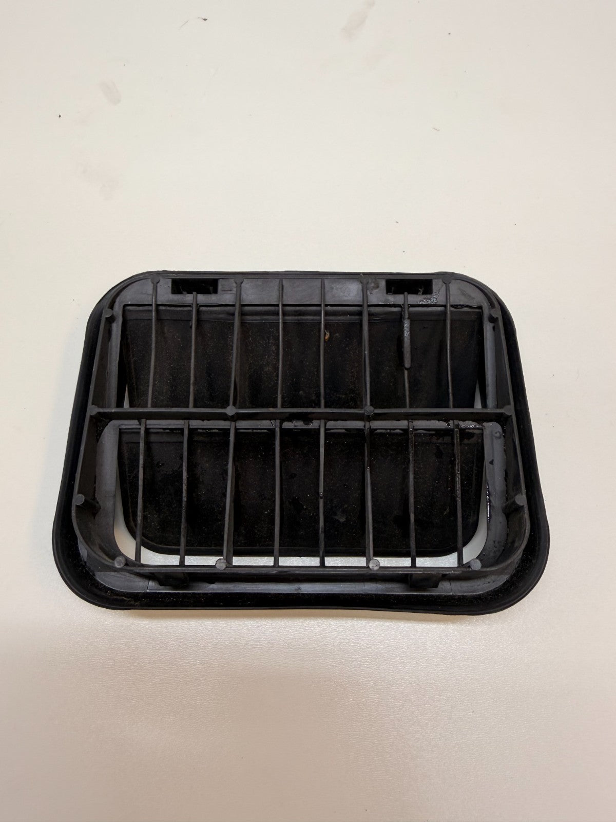 2012-2020 Tesla Model S Rh / Lh Rear Body Ventilation Grille 2F2A-B280B62-AB