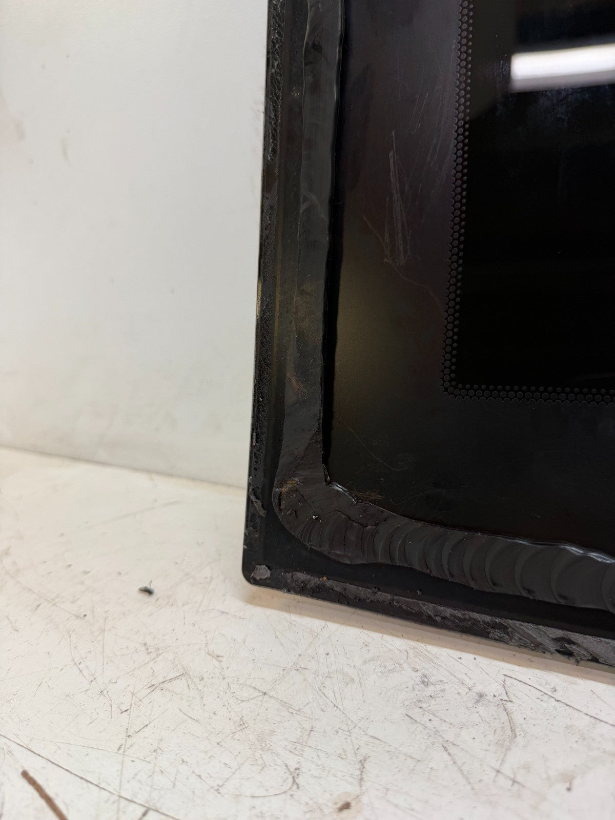 2012-2015 Tesla Model S Front Section Fixed Sunroof Glass 43R-000357