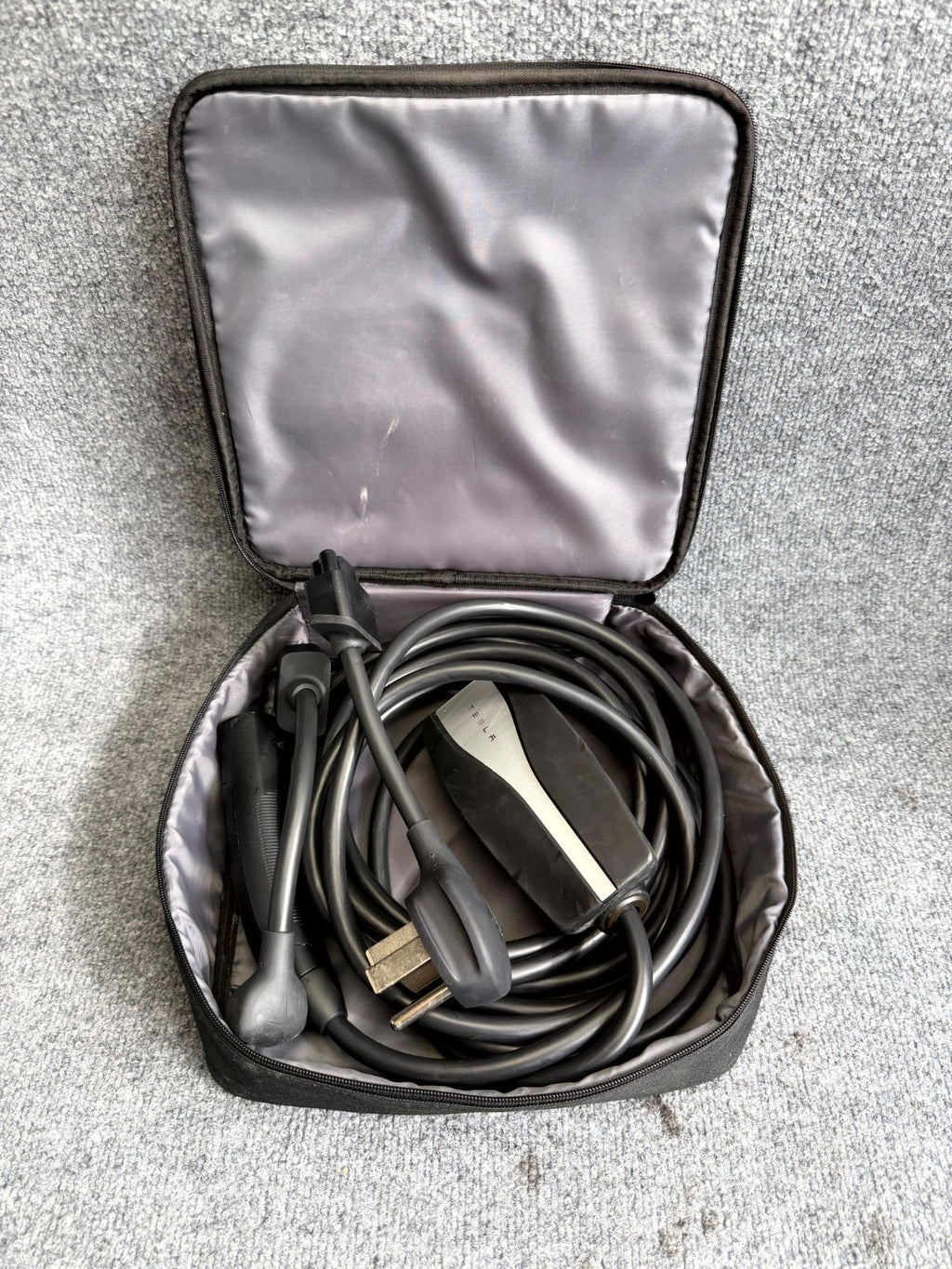 TESLA MODEL S 3 X Y MOBILE CONNECTOR CHARGING CABLE W/ BAG OEM, 1101789-00-M
