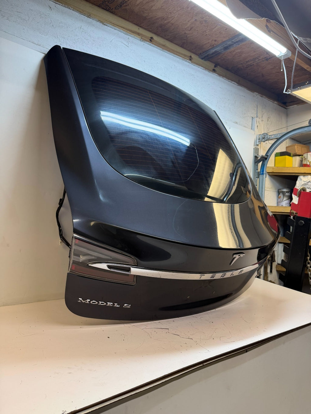 2016-2020 Tesla  Model S Liftgate Trunk Lid Tailgate Hatch Shell Black w/ Glass