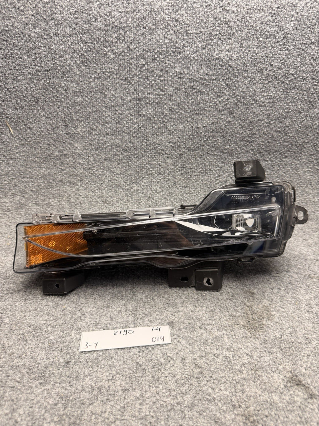 2017 -2023 For Tesla Model 3 -Y 107739-00-D Front LEFT Side Fog Light Dark Lamp