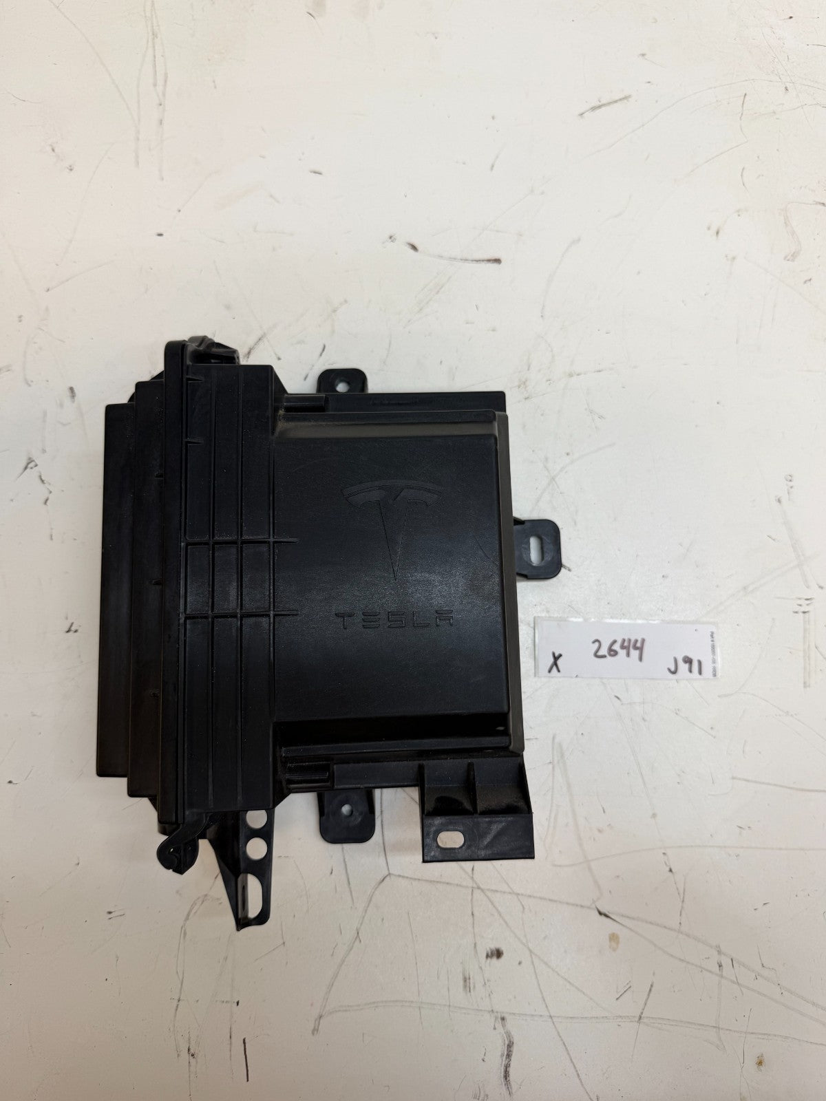 2016-2020 Tesla Model X Front BCM Body Control Module Assembly 1058358-00-C