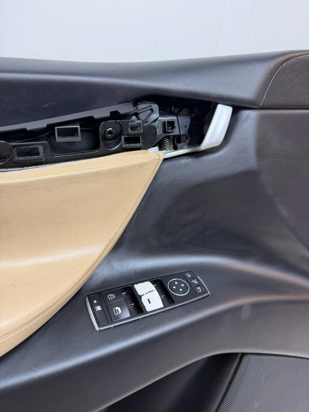 2016-2020 TESLA MODEL X FRONT LEFT DRIVER SIDE DOOR PANEL TRIM CARD OEM