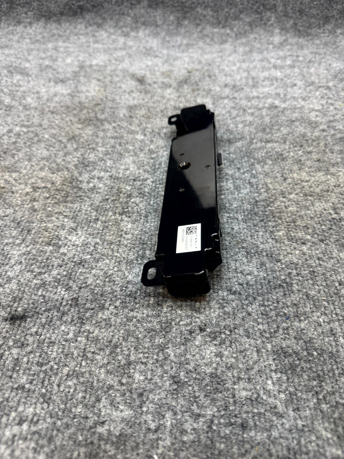 2020-2024 TESLA MODEL Y WIFI BLUETOOTH ANTENNA CONTROL MODULE OEM, 1585601-00-E