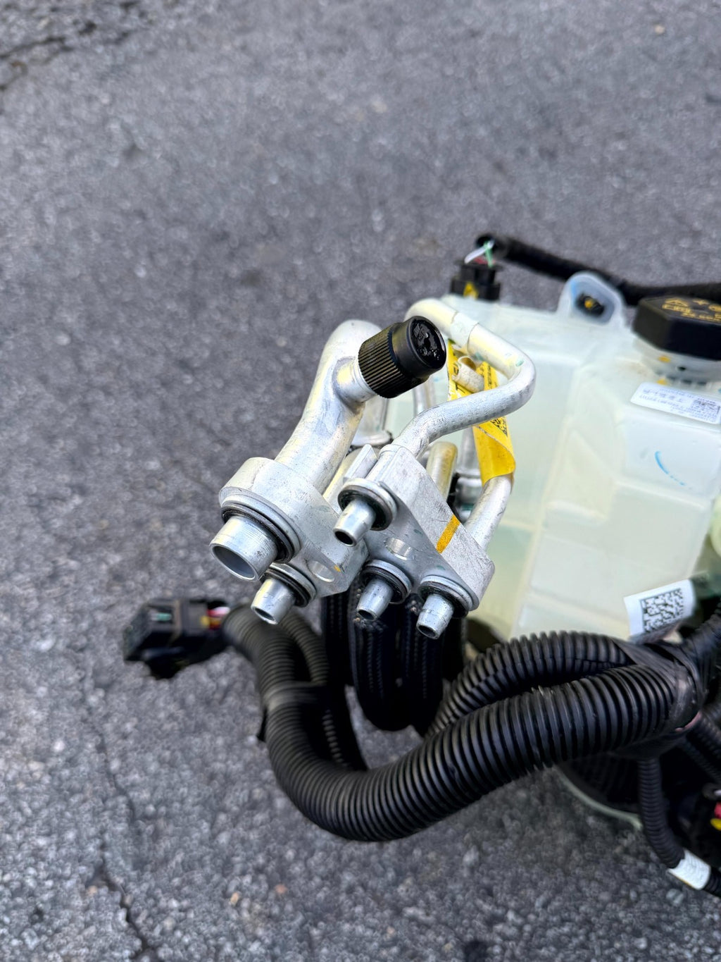 ♦️17-23 TESLA MODEL 3 SUPERMANIFOLD REFRIGERANT COOLANT PUMP ASSY OEM, 1547595A0