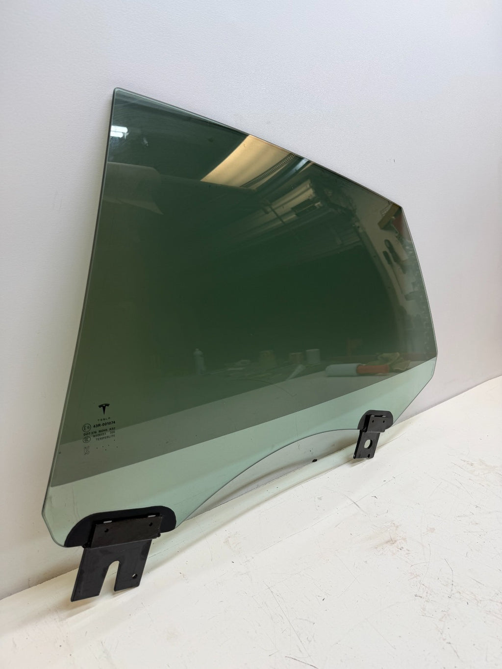 12-20 Tesla Model S Rear Left Driver Side Door Window Glass 43R-001074