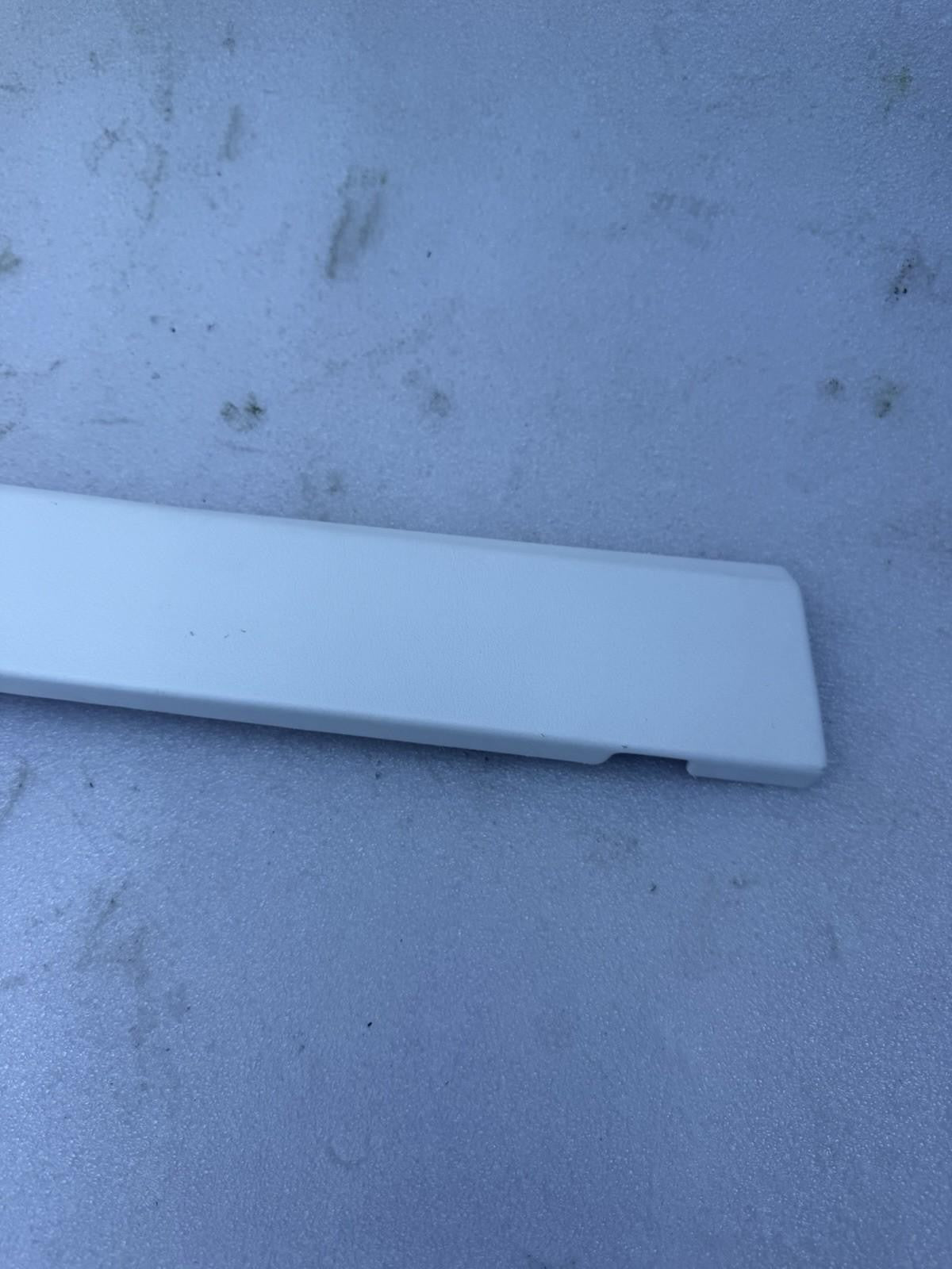 ♦️2016-2020 TESLA MODEL X FRONT RIGHT SIDE GLOVE BOX LOWER TRIM OEM, 1002301-17
