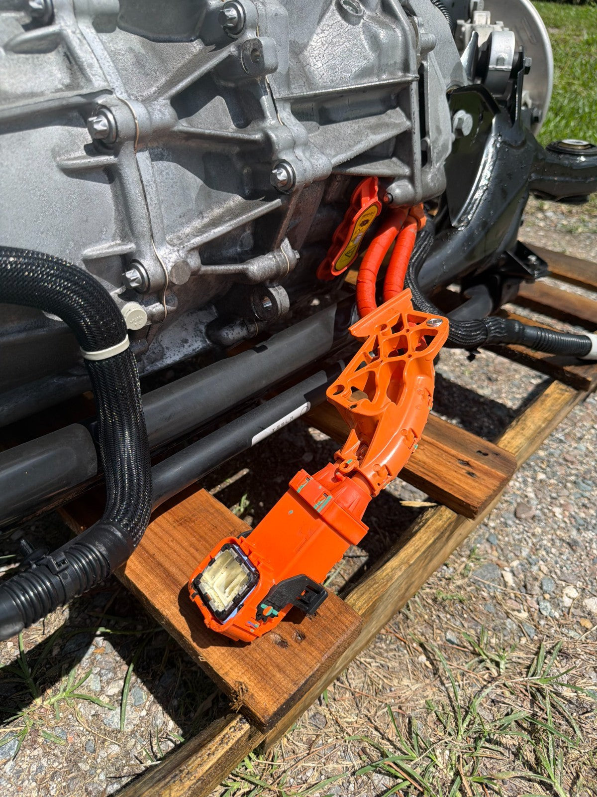 2022 Tesla Model Y Rear Drive Unit Motor Subframe Suspension Complete