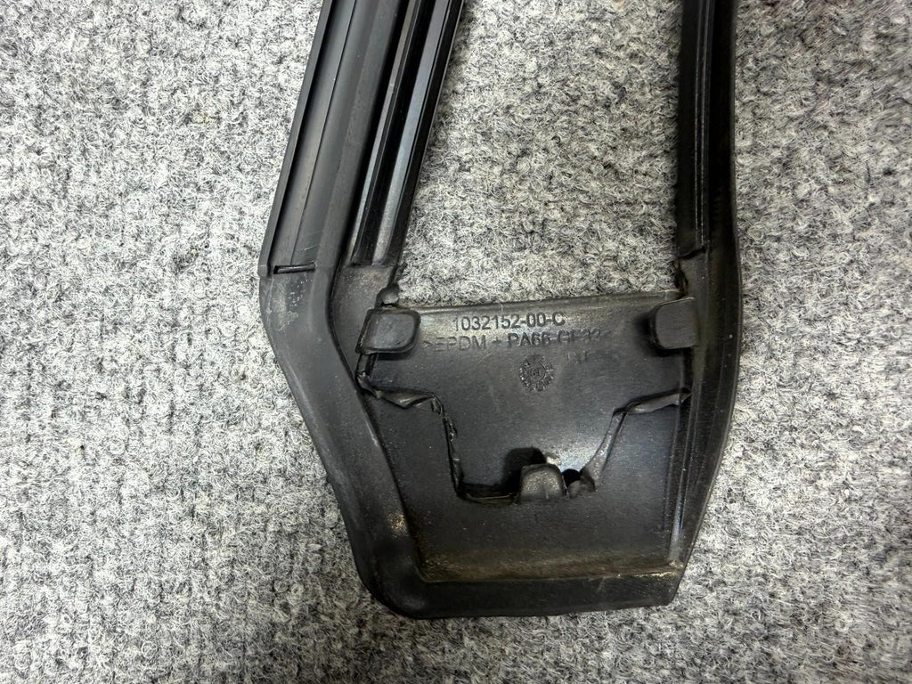 2016-2023 Tesla Model X Right Side B Pillar WeatherStrip Seal OEM, 1032152-00-C