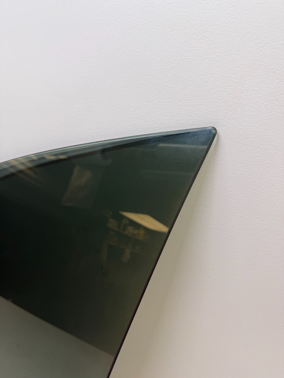 2012-2020 Tesla Model S Front LH Door Window Glass Left 43R-001074