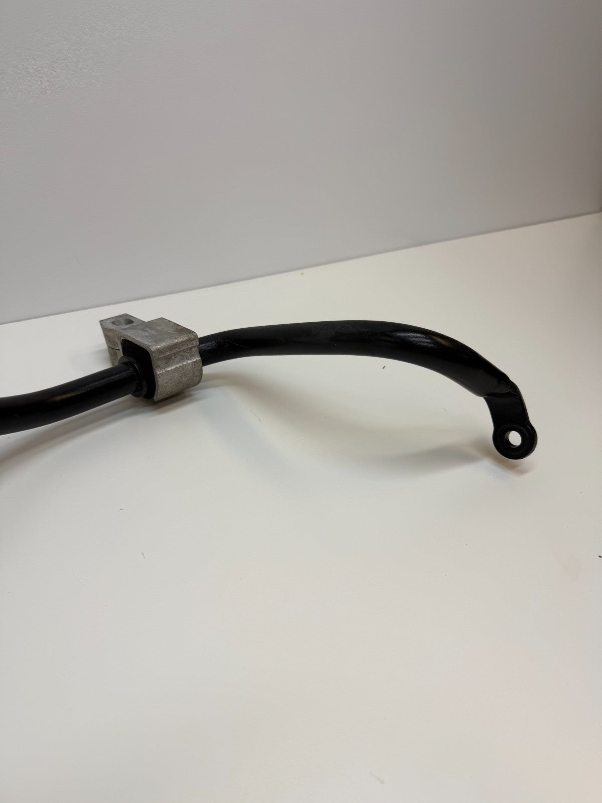 2016-2020 Model S Front Suspension Stabilizer Anti-Roll Sway Bar 1059386-00-B