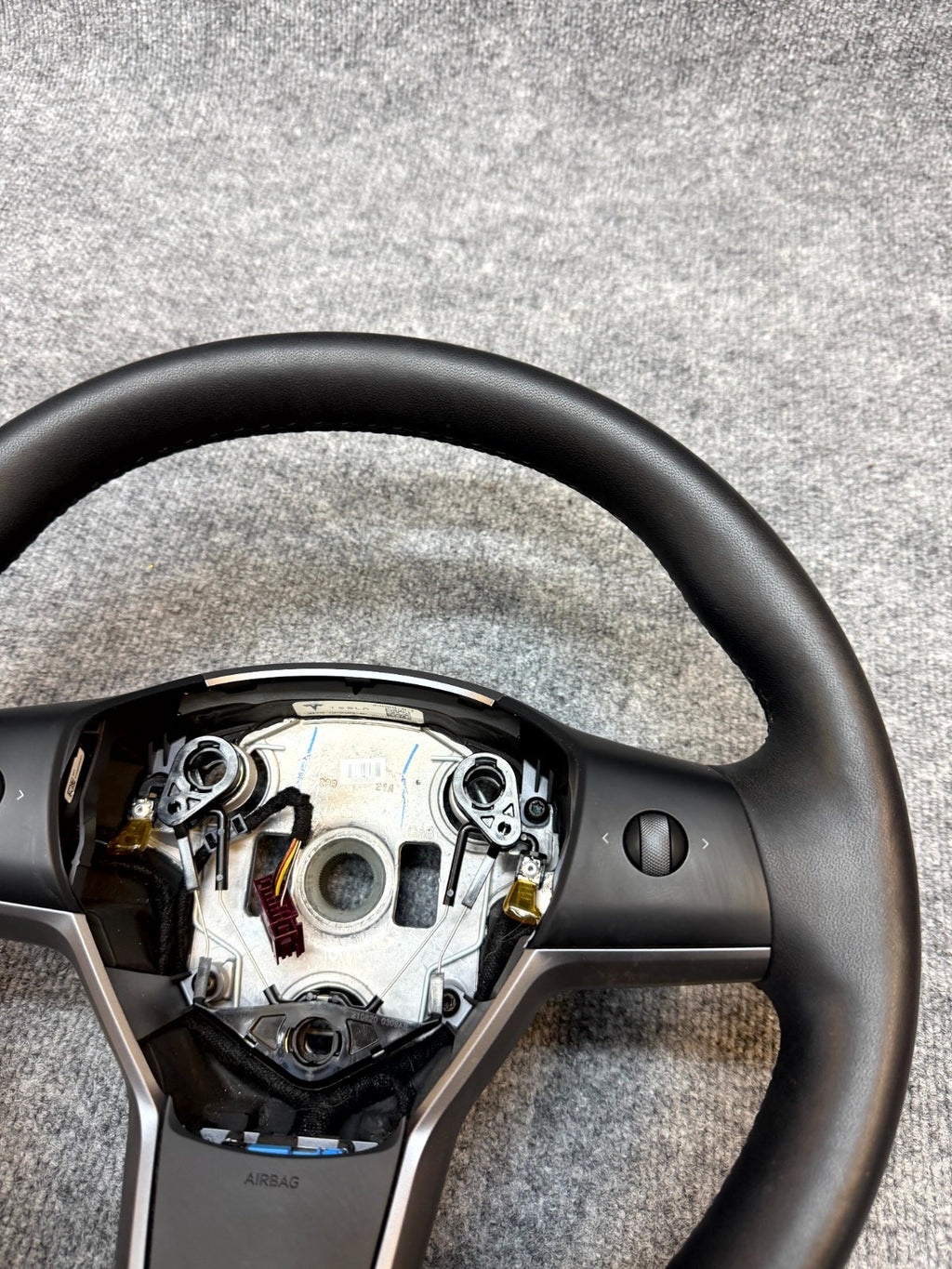 2020 - 2024 TESLA MODEL Y HEATED LEATHER STEERING WHEEL BLACK OEM, 1490214-00-B
