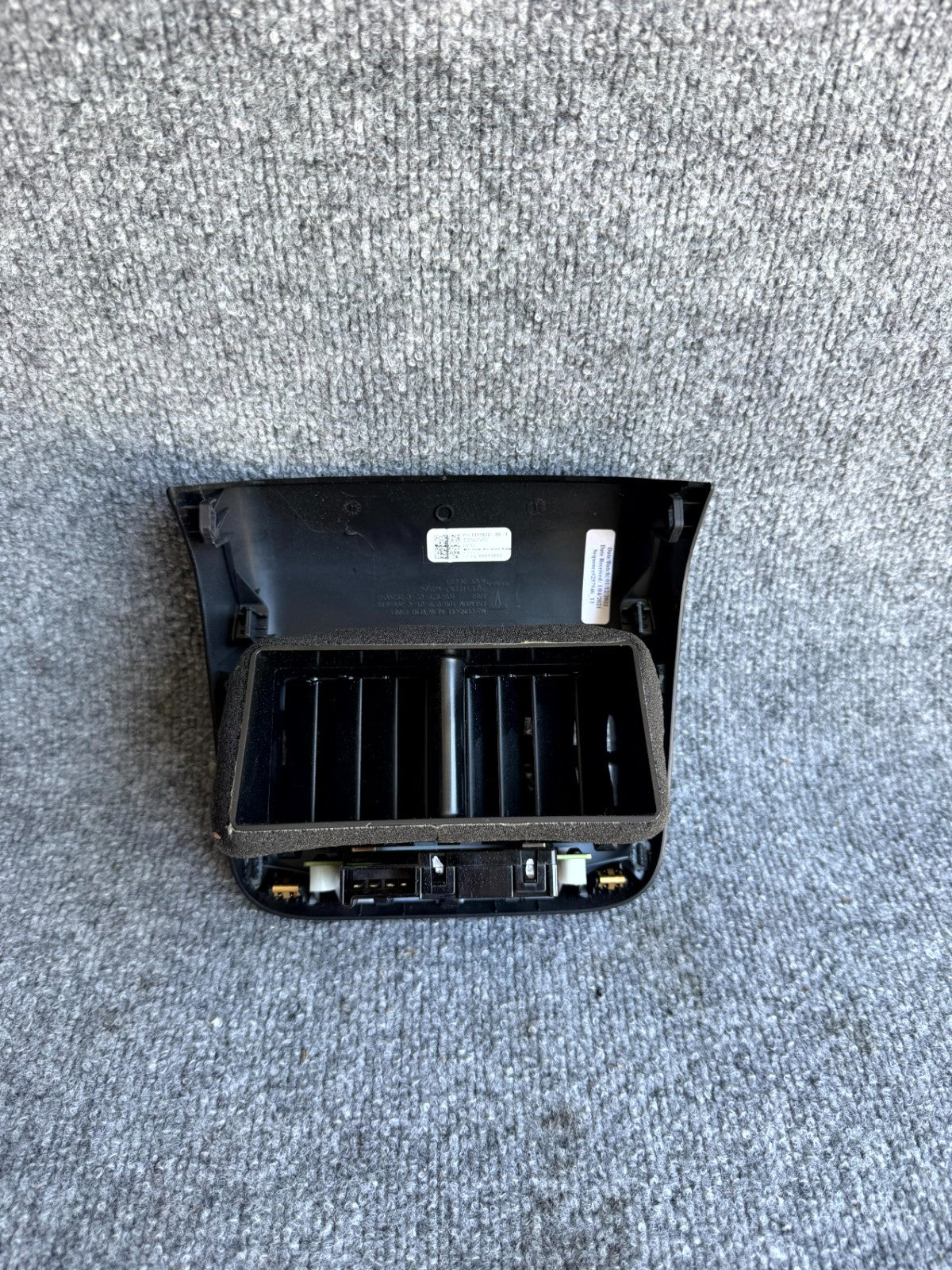 17-23 TESLA MODEL 3 REAR CONTROL PANEL AIR VENT CHARGER OUTLET OEM, 1111072-00-E