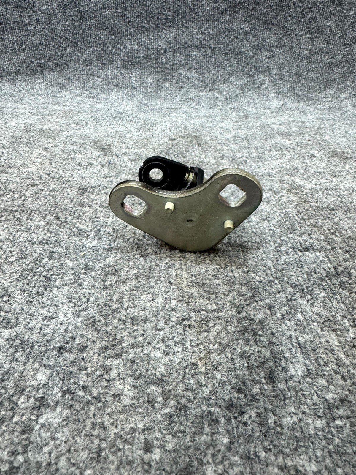 2020 - 2024 TESLA MODEL Y FRONT LEFT SIDE UPPER DOOR HINGE OEM, 1626073-00-C