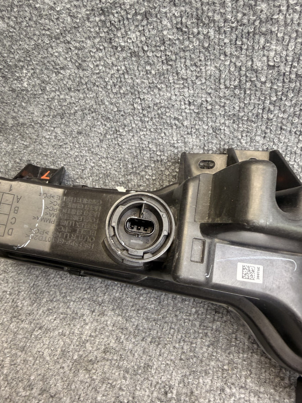 2017 - 2024 TESLA MODEL Y/3 FRONT LEFT SIDE FOG LIGHT ASSY OEM, 1077391-00-E