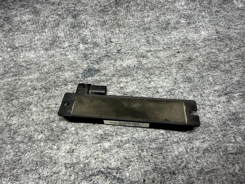 ♦️2016-2020 TESLA MODEL X KEYLESS ENTRY ANTENA CONTROL MODULE OEM, 1043130-00-B